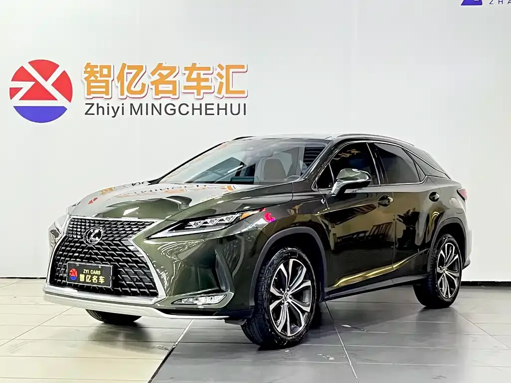 Lexus RX — фото 1