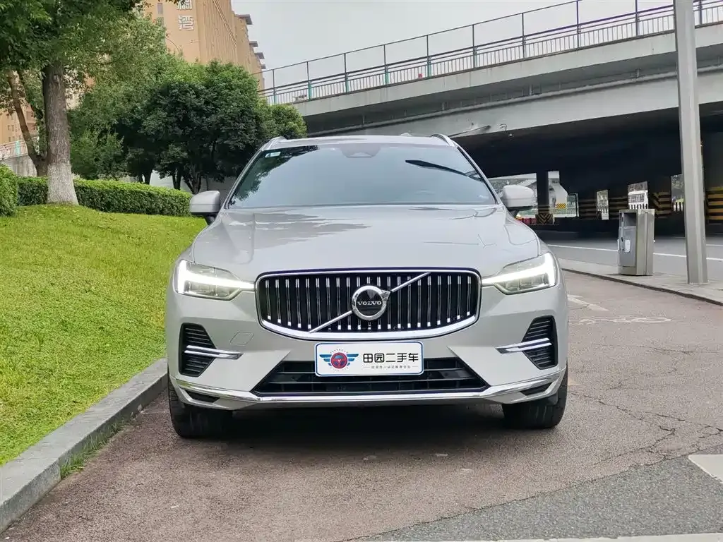 Volvo XC60 — фото 2