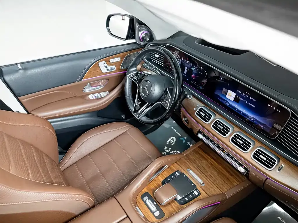 Mercedes-Benz GLS — фото 6