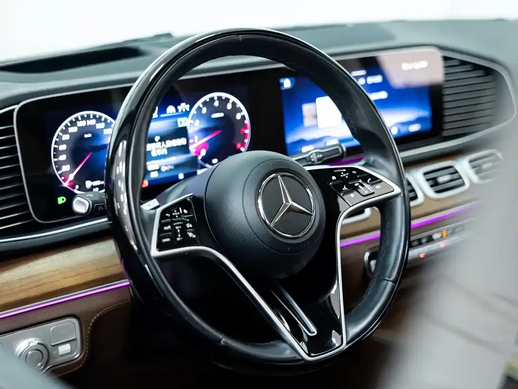 Mercedes-Benz GLS — фото 7