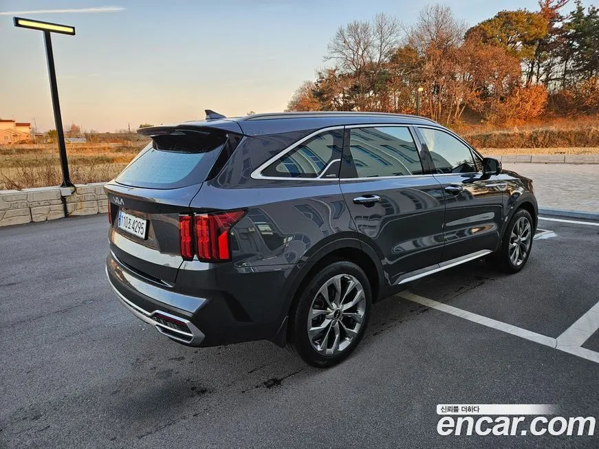 Kia Sorento — фото 6