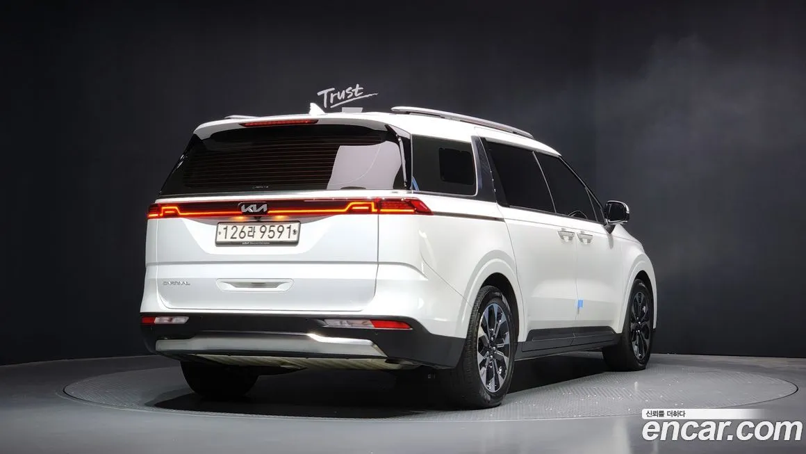 Kia Carnival — фото 2