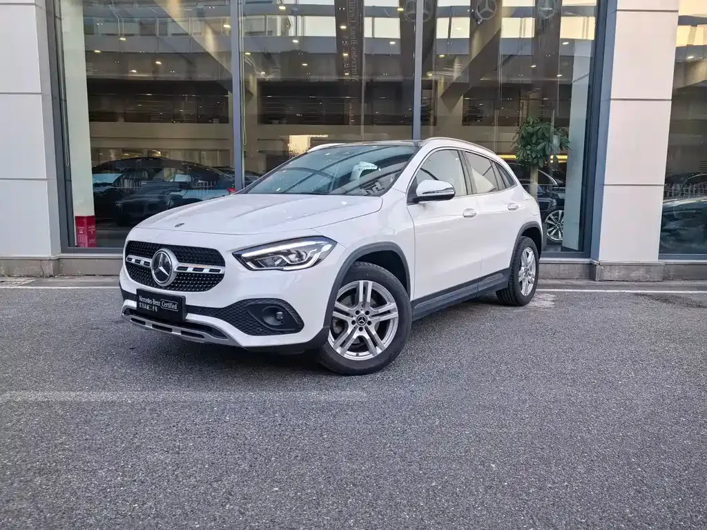 Mercedes-Benz GLA — фото 1