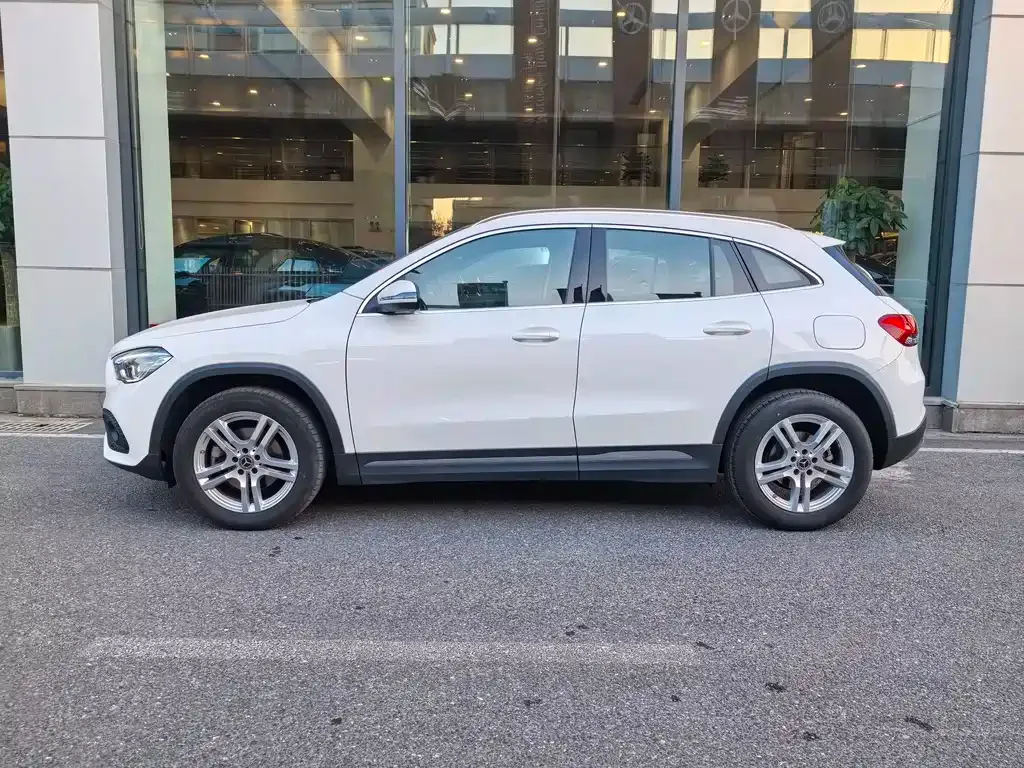 Mercedes-Benz GLA — фото 7