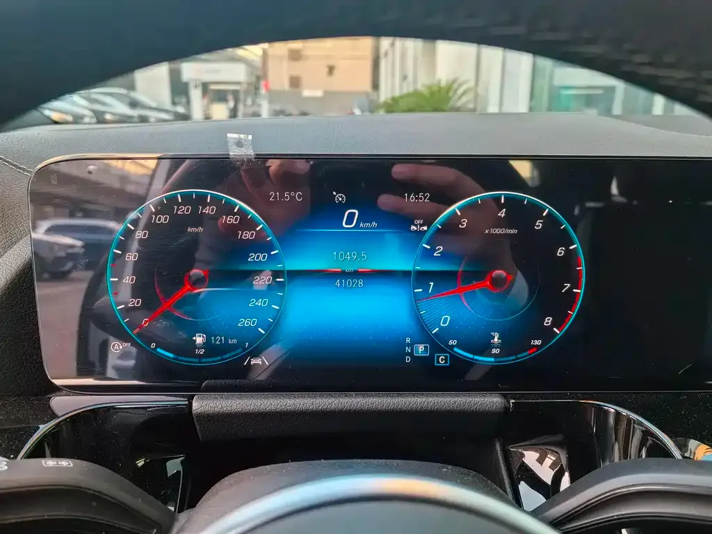 Mercedes-Benz GLA — фото 9