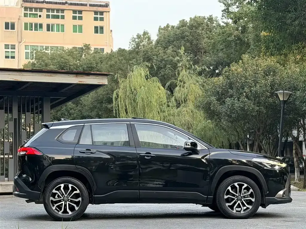 Toyota Frontlander — фото 7