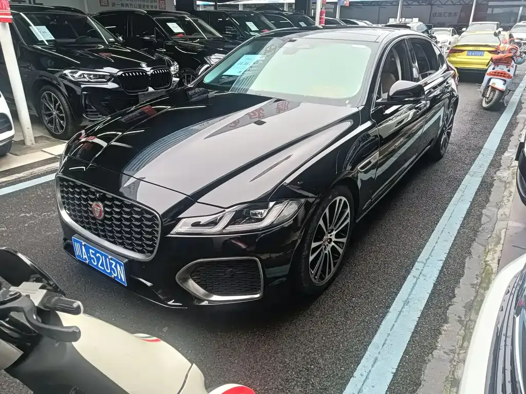 Jaguar XFL — фото 1