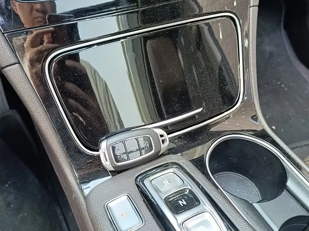 Hyundai Santa Fe — фото 9