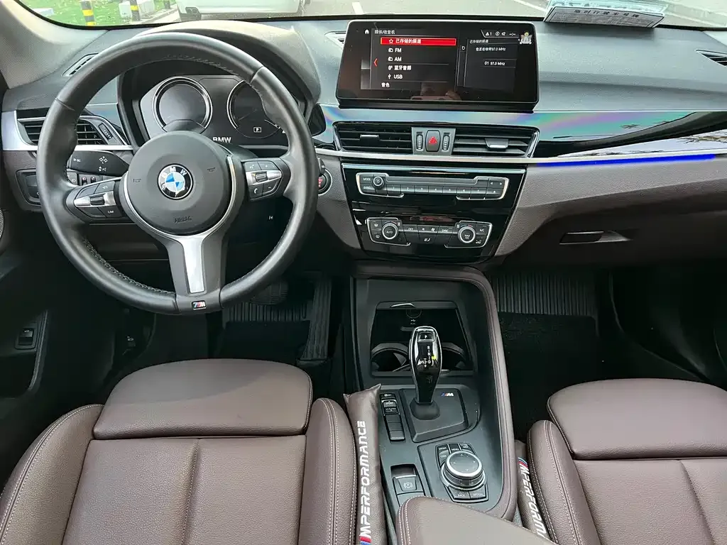 BMW X1 — фото 10