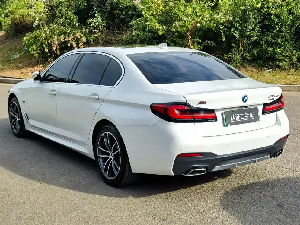 BMW 5 Series New Energy — фото 5