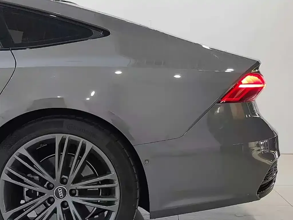 Audi A7 — фото 8