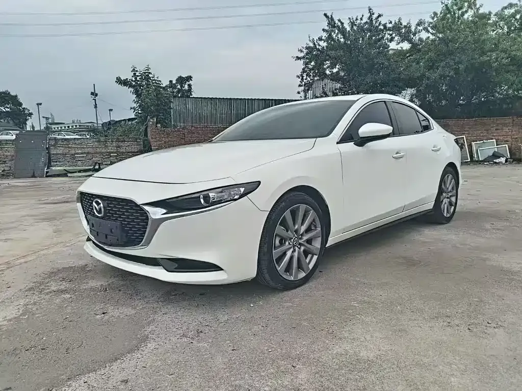 Mazda 3 Axela — фото 3