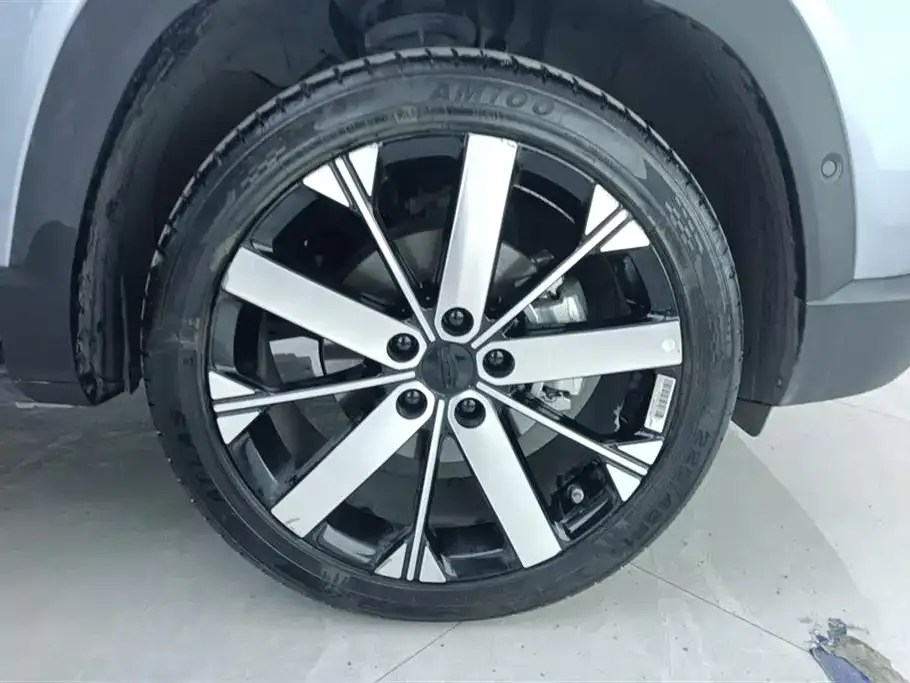 Geely Icon — фото 6