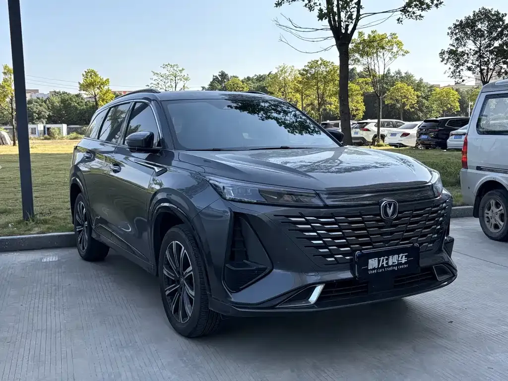 Changan CS75PLUS — фото 3