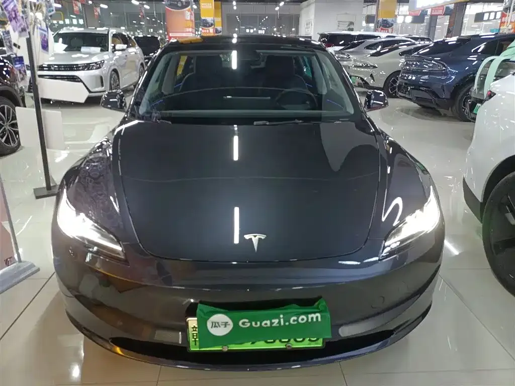 Tesla Model 3 — фото 3