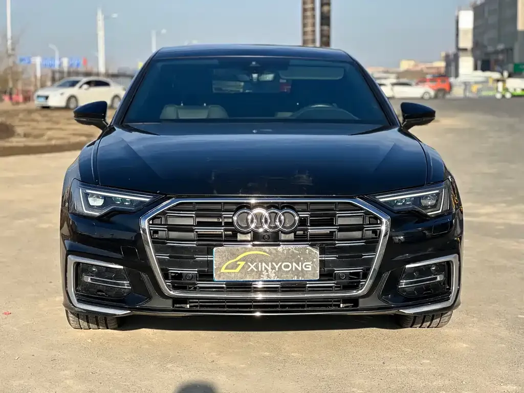Audi A6L — фото 1