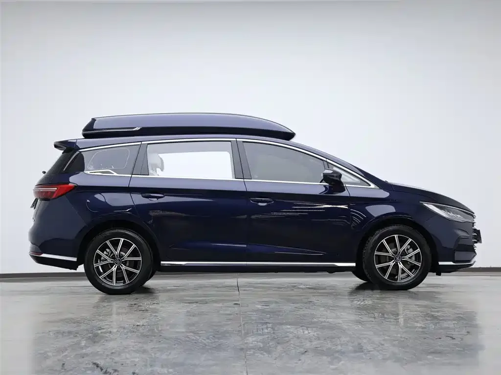 BYD MAX New Energy — фото 6