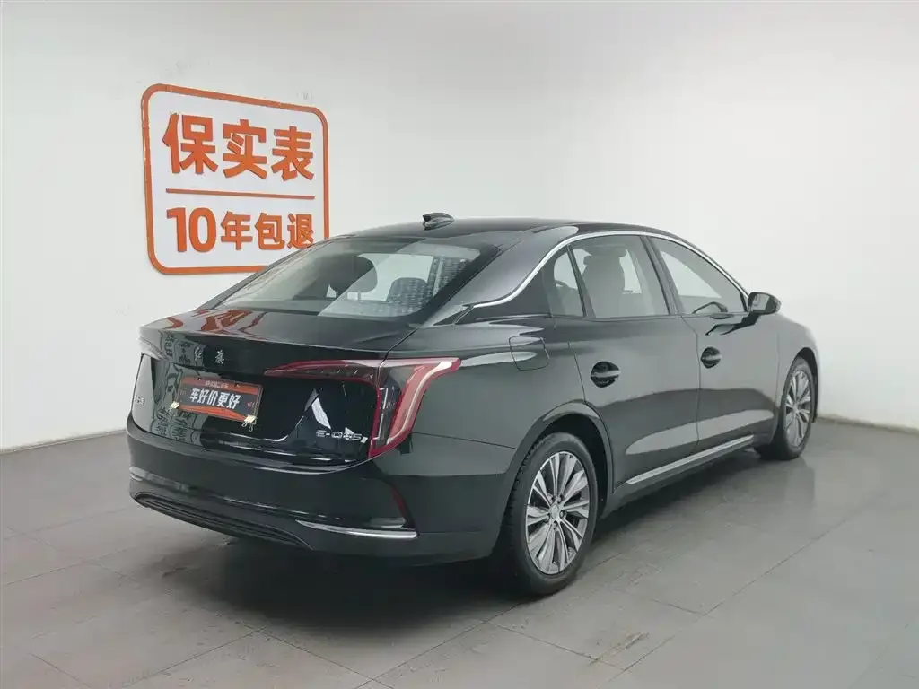 Hongqi E-QM5 — фото 2