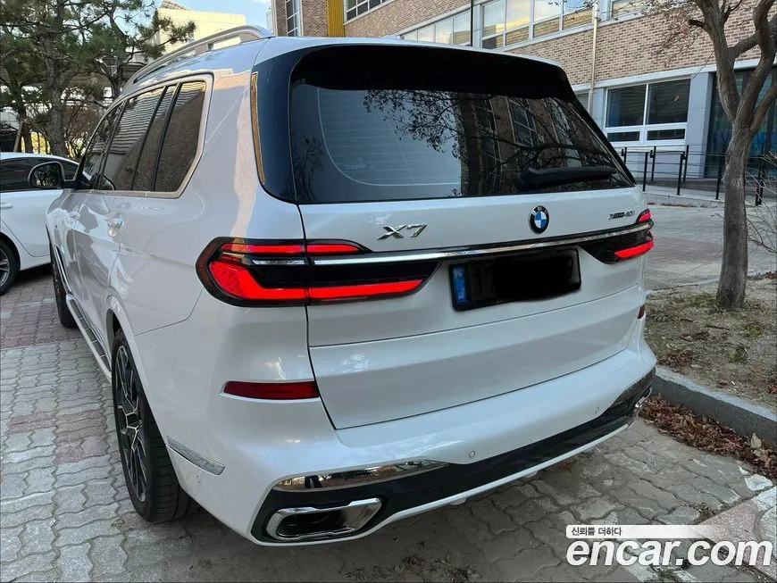 BMW X7 — фото 2