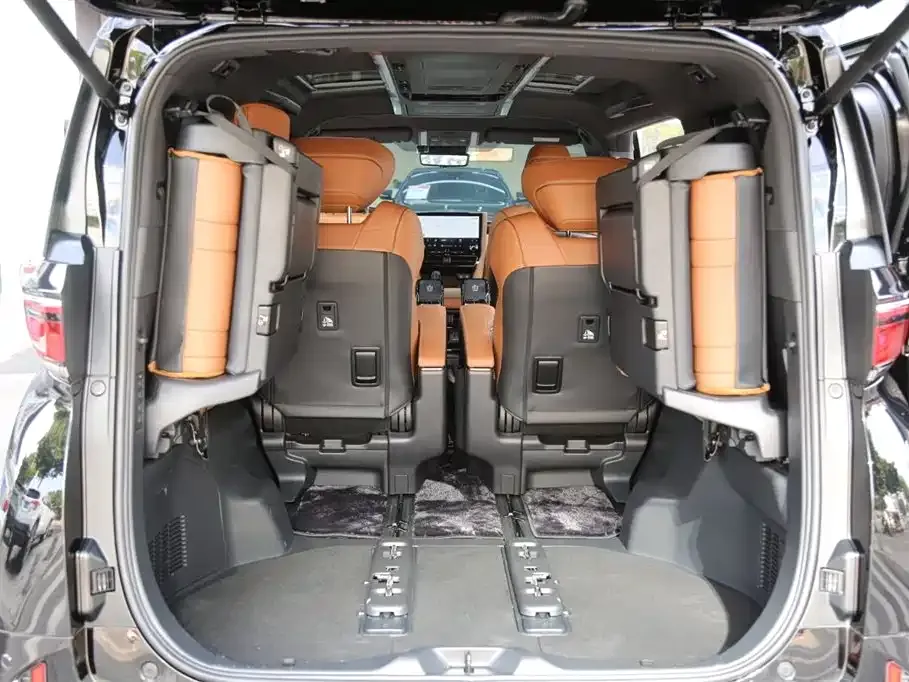 Toyota Vellfire — фото 10