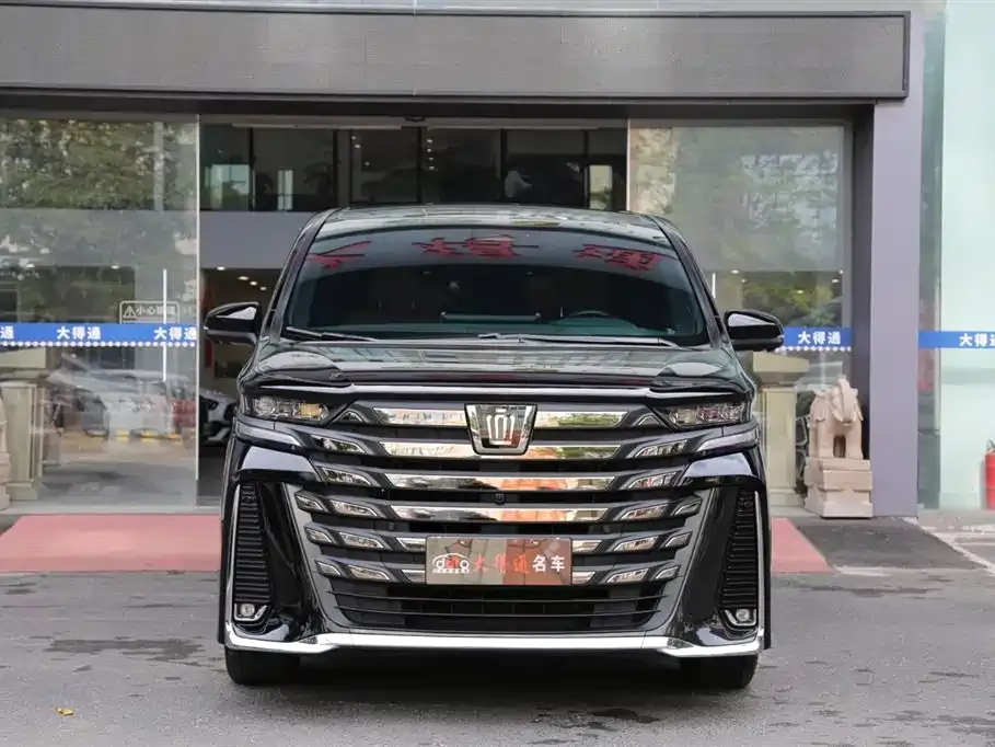 Toyota Vellfire — фото 2