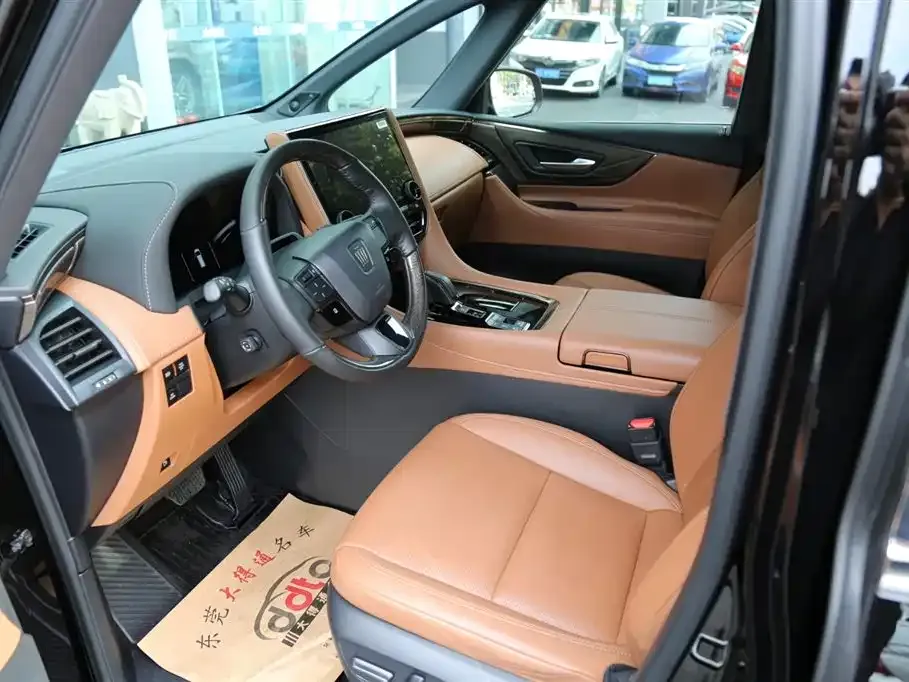 Toyota Vellfire — фото 5