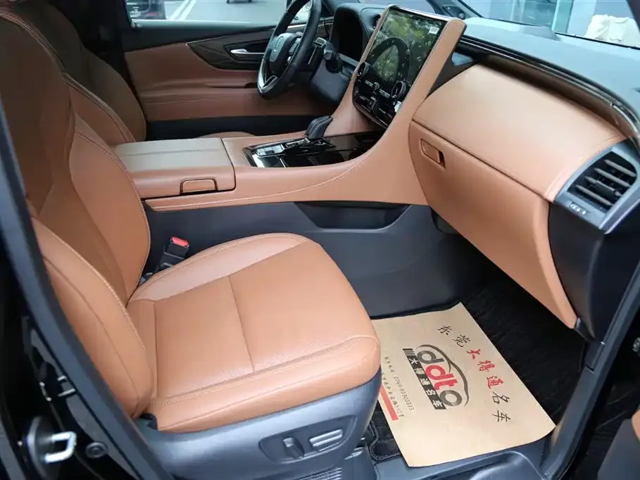 Toyota Vellfire — фото 6