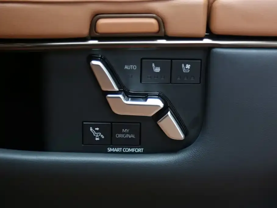 Toyota Vellfire — фото 8