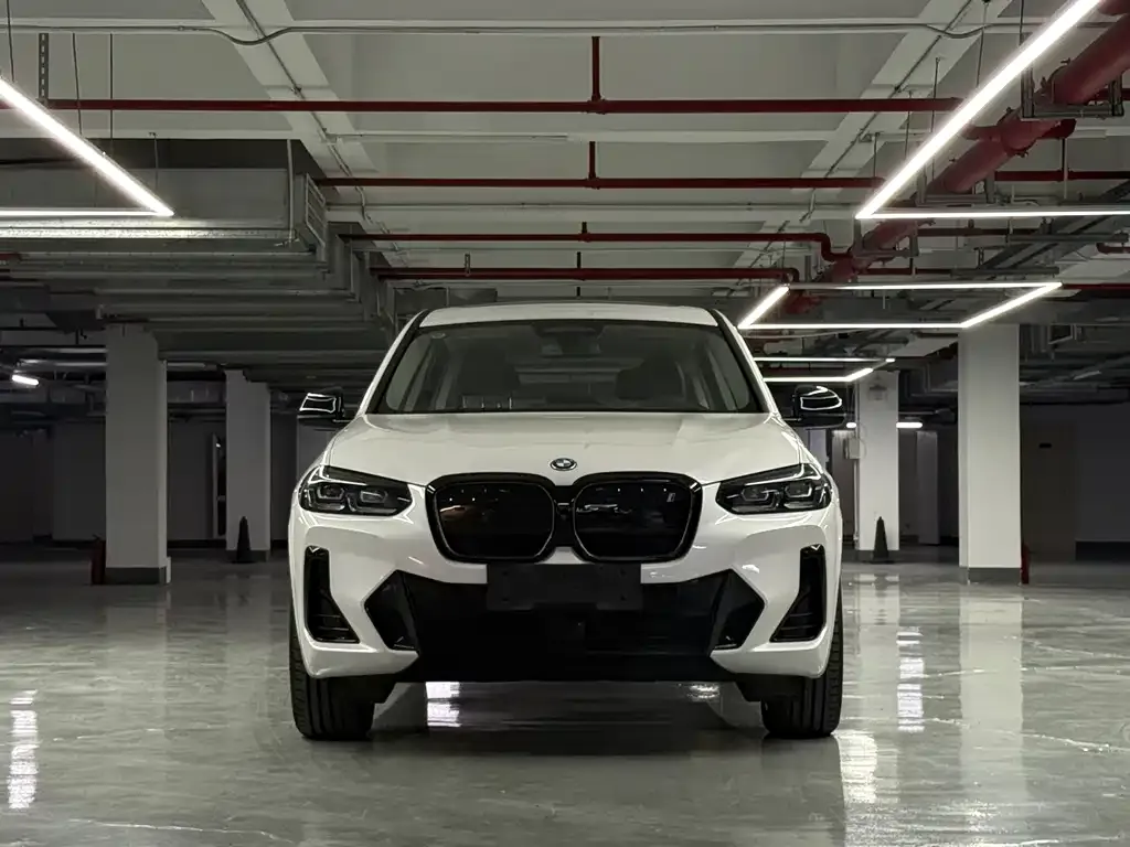 BMW iX3 — фото 2
