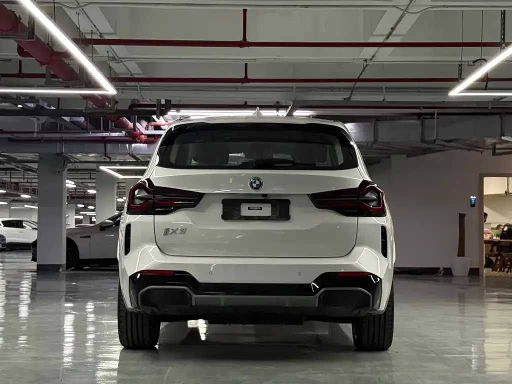 BMW iX3 — фото 5