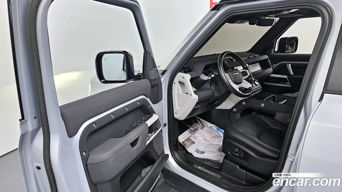 Land Rover Defender — фото 10