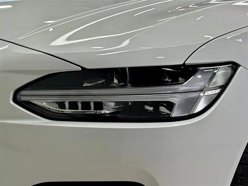 Volvo S90 — фото 8