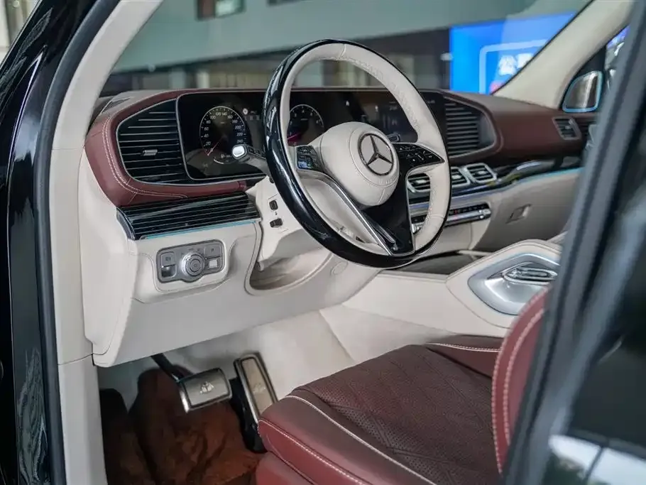 Mercedes-Benz GLS — фото 4
