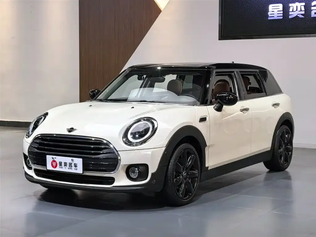 MINI Clubman — фото 1