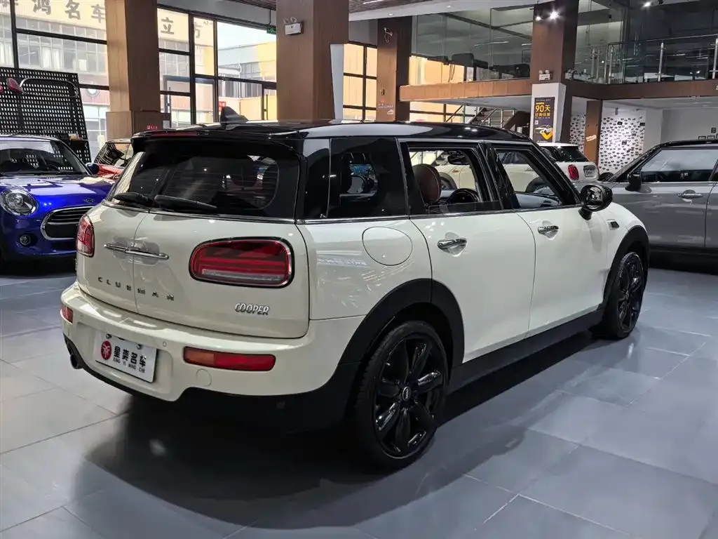 MINI Clubman — фото 5