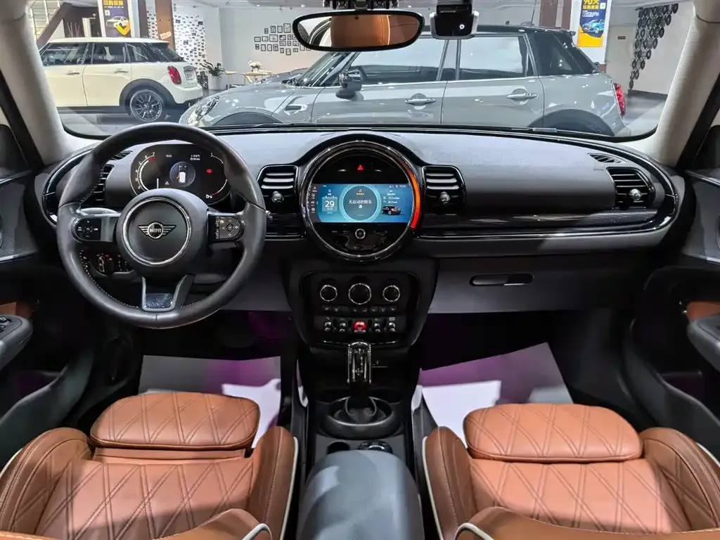 MINI Clubman — фото 7