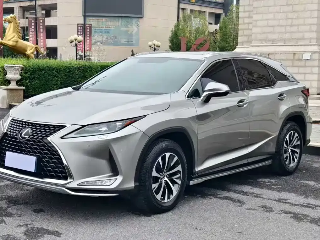 Lexus RX — фото 1