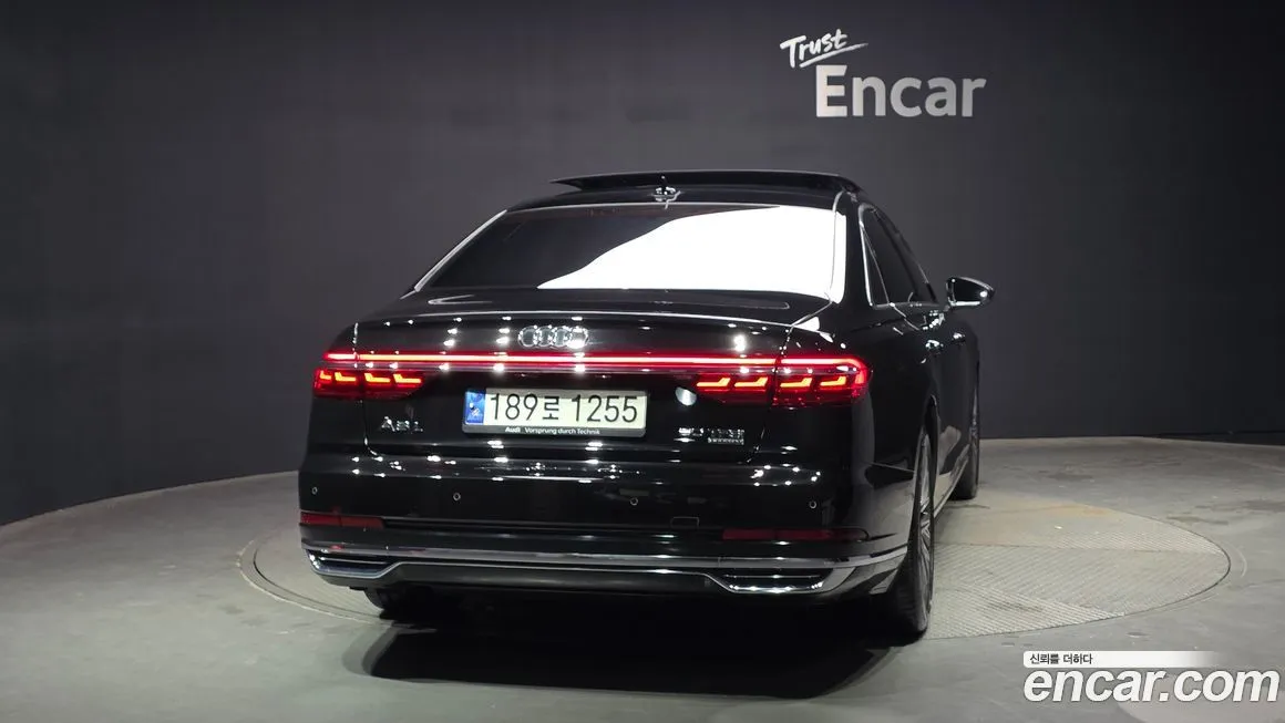 Audi A8 — фото 4