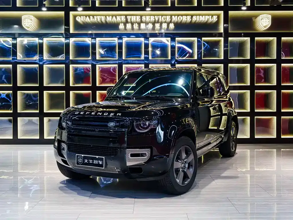 Land Rover Defender — фото 1