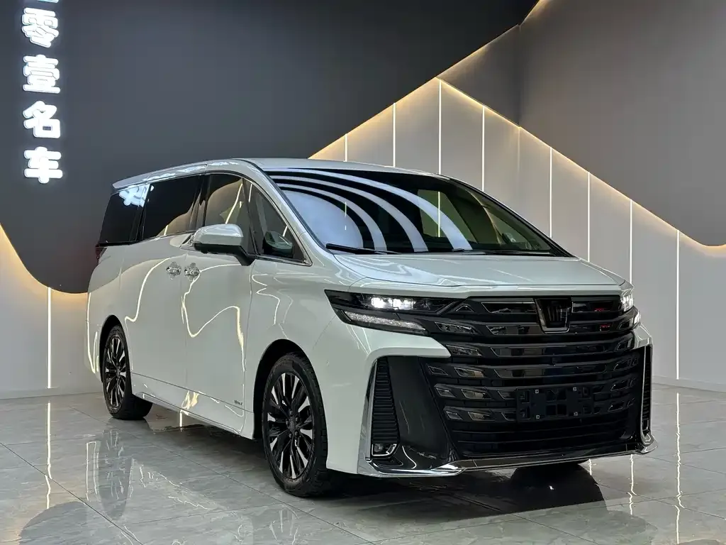 Toyota Vellfire — фото 3