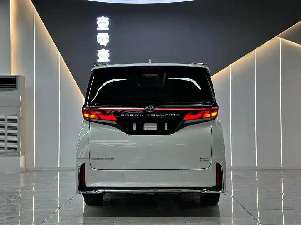 Toyota Vellfire — фото 5