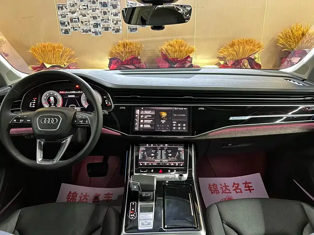 Audi Q7 — фото 7