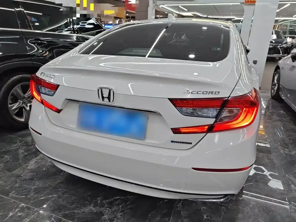 Honda Accord — фото 6