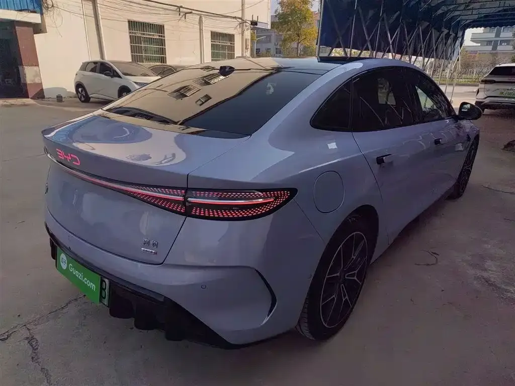 BYD Seal — фото 7