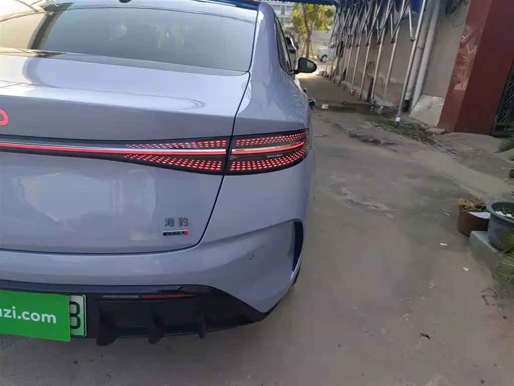 BYD Seal — фото 8