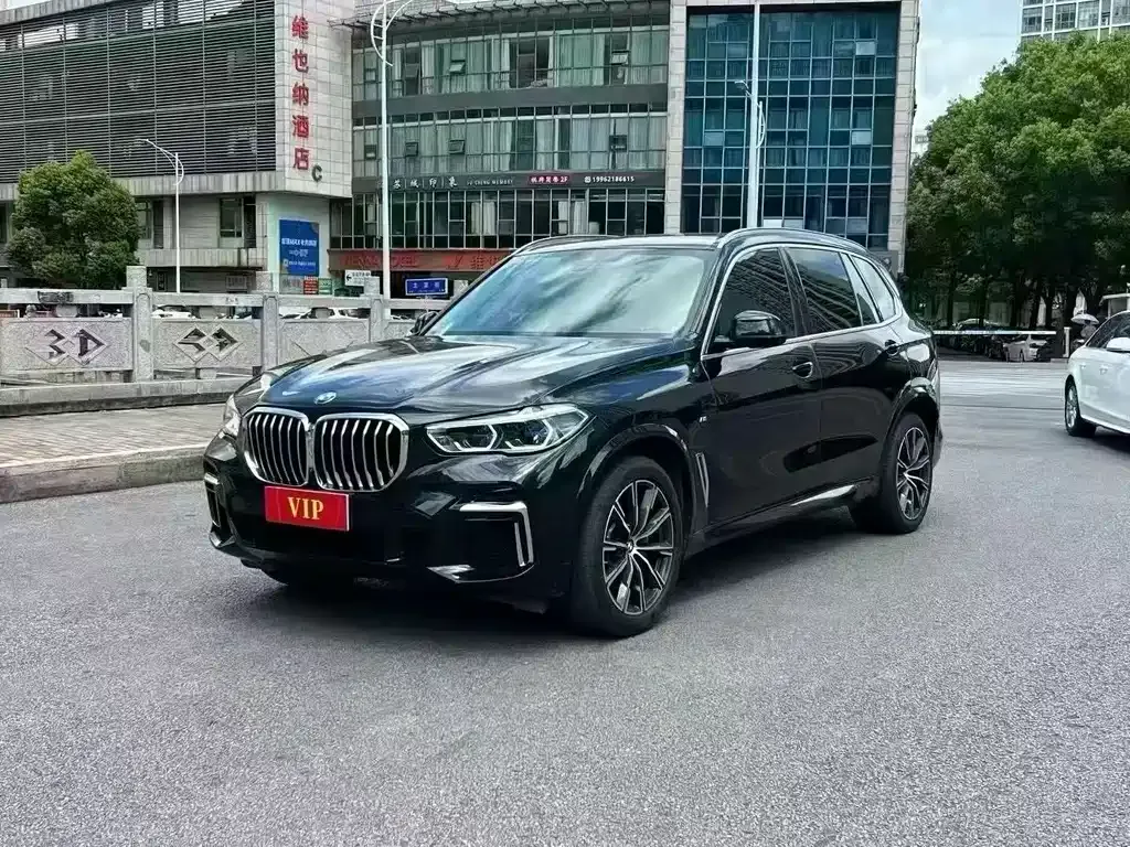 BMW X5 — фото 1
