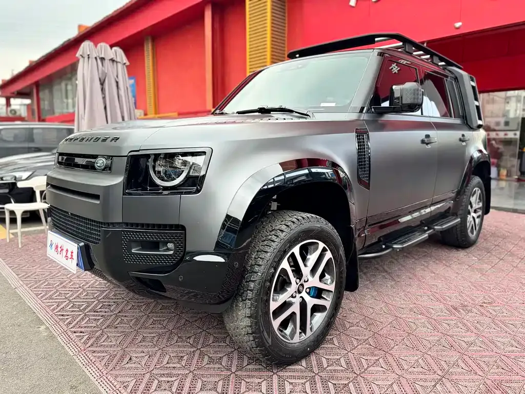Land Rover Defender — фото 1