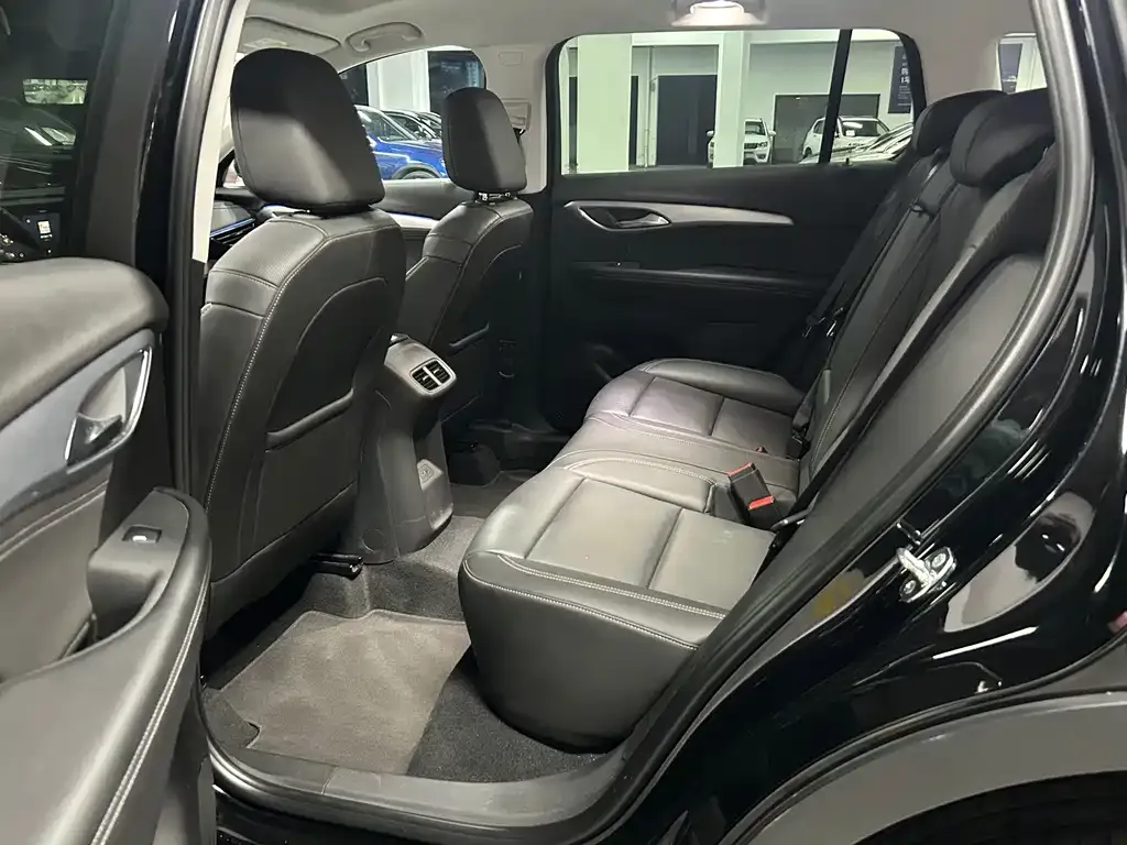 Buick Envision Plus — фото 4