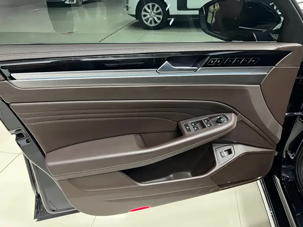 Volkswagen Phideon — фото 4