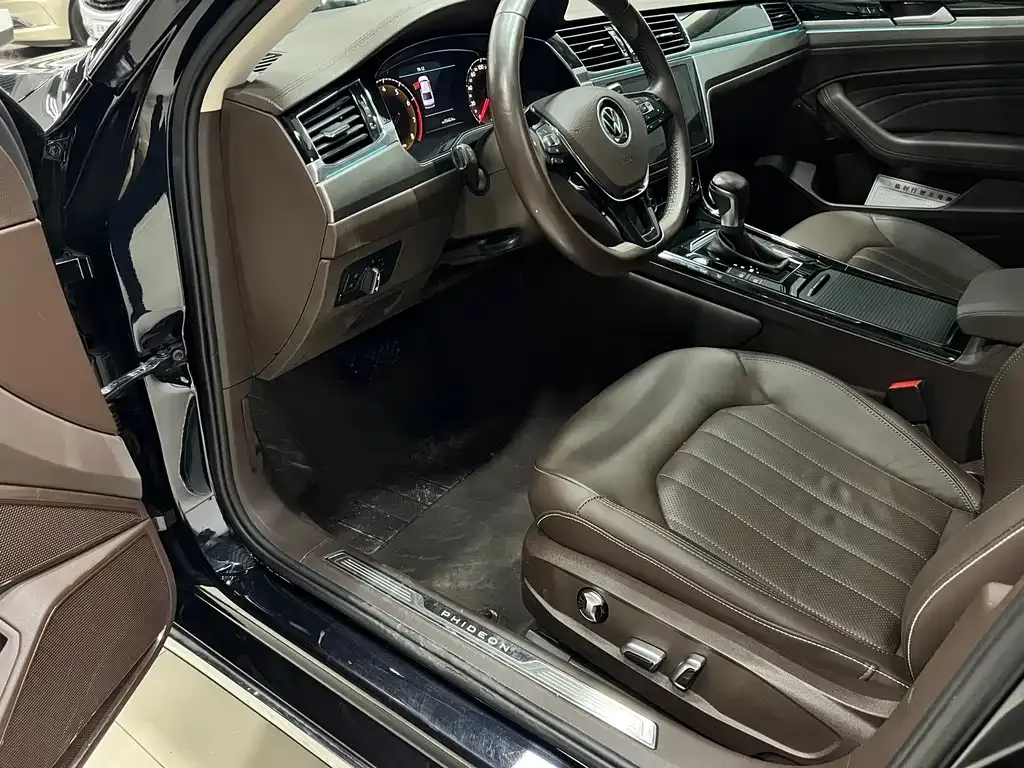 Volkswagen Phideon — фото 5
